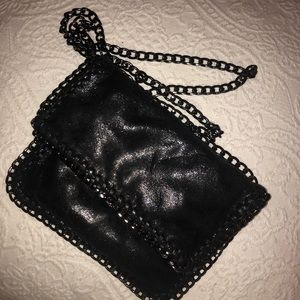 Looks designer * black cross body with chain